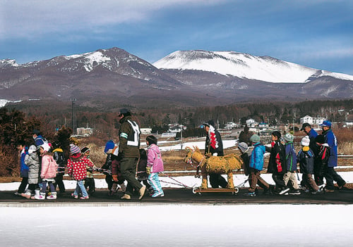 13-30わら馬曳き