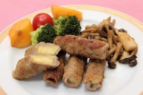 サツマイモの甘辛ショウガ肉巻き