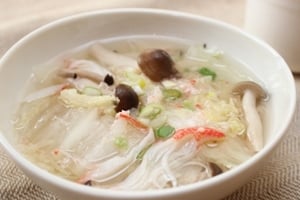 ハクサイとカニ缶のスープ