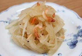 大根と干し桜エビの炒め煮