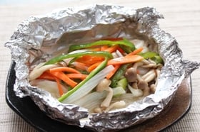 野菜たっぷりカレイのホイル蒸し